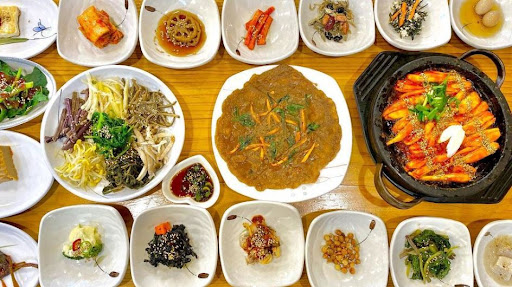 하동맛집 쉬어가기좋은날식당의 맛있는 재첩더덕정식 즐기기
